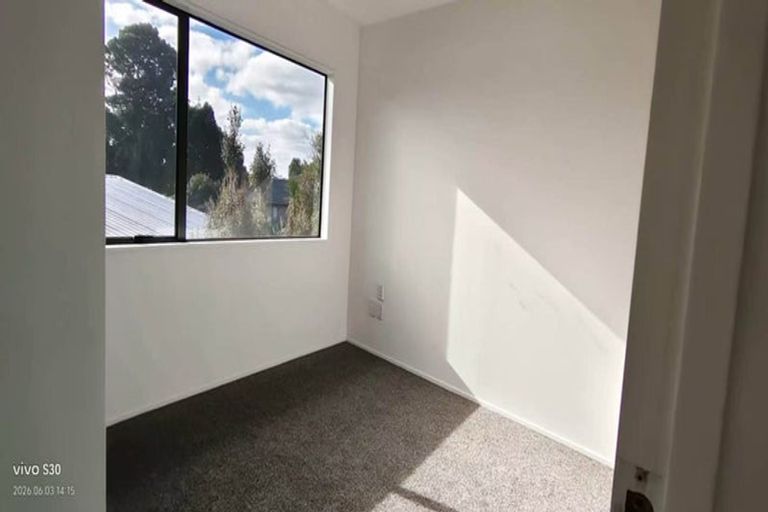Photo of property in 103r Glengarry Road, Glen Eden, Auckland, 0602