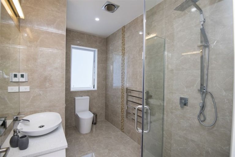 Photo of property in 202b Mellons Bay Road, Mellons Bay, Auckland, 2014