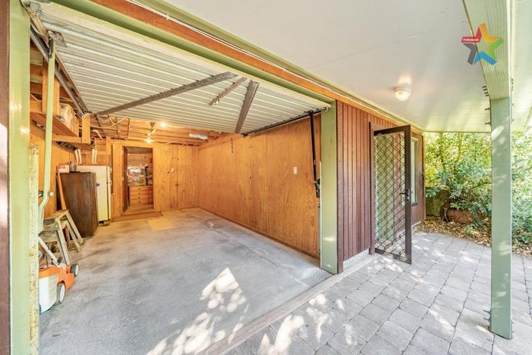 Photo of property in 80 Gemstone Drive, Birchville, Upper Hutt, 5018