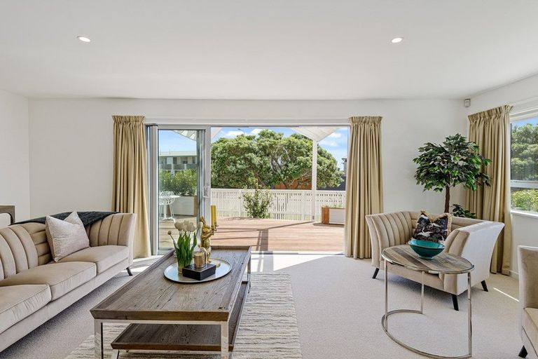 Photo of property in 85 Beachville Road, Redcliffs, Christchurch, 8081