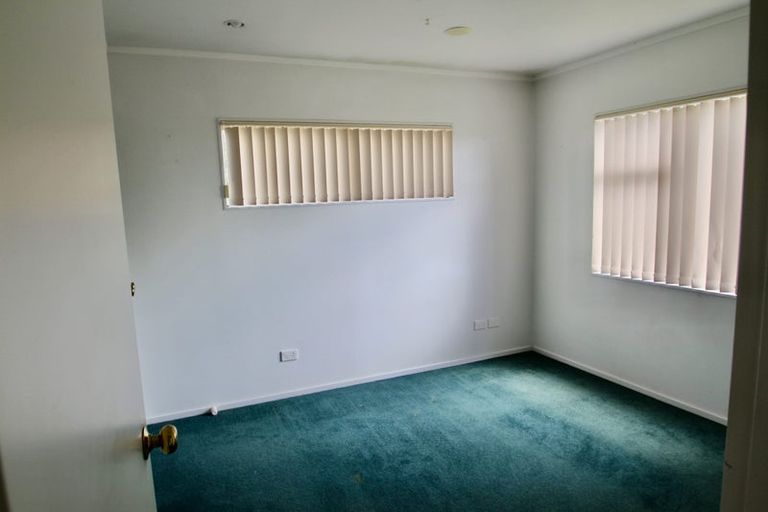 Photo of property in 78 Goodwood Drive, Goodwood Heights, Auckland, 2105