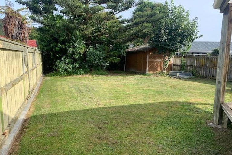 Photo of property in 18 Pilcher Crescent, Naenae, Lower Hutt, 5011