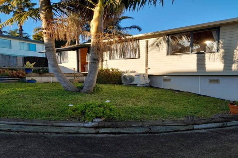Photo of property in 26 Cranberry Place, Bucklands Beach, Auckland, 2012