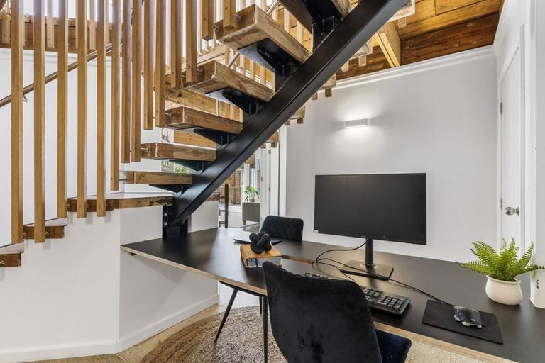 Photo of property in 890 Beach Road, Waiake, Auckland, 0630