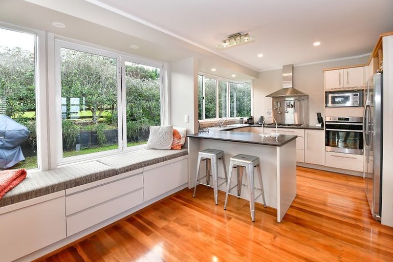 Photo of property in 1114 Whangaparaoa Road, Tindalls Beach, Whangaparaoa, 0930