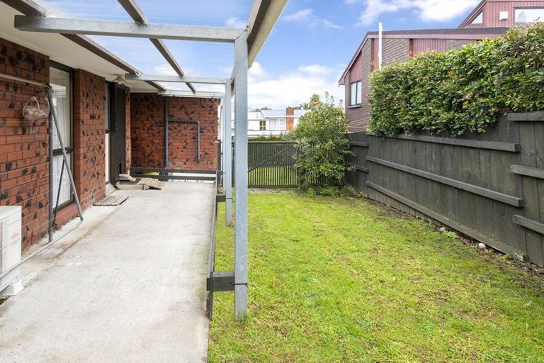 Photo of property in 2/1 Glenside Avenue, Pakuranga, Auckland, 2010