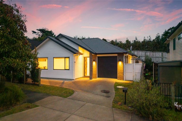 Photo of property in 30 Accolage Boulevard, Kumeu, 0810