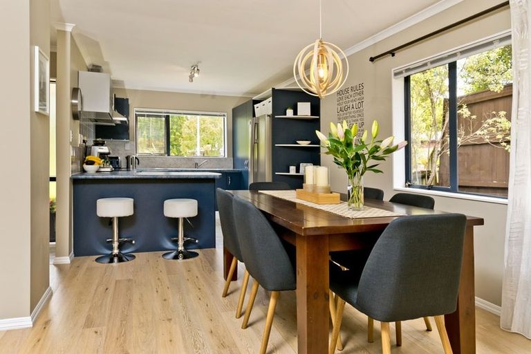 Photo of property in 20 Brookwood Drive, Henderson, Auckland, 0612