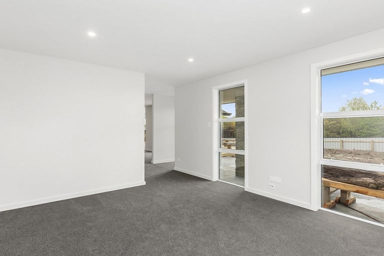 Photo of property in 2 Chatham Street, Waihola, Milton, 9073