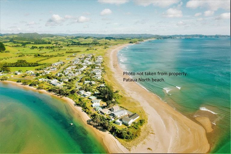 Photo of property in 1860 Pataua North Road, Pataua North, Parua Bay, 0175