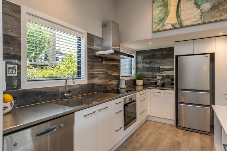 Photo of property in 28a Taylors Avenue, Bryndwr, Christchurch, 8052