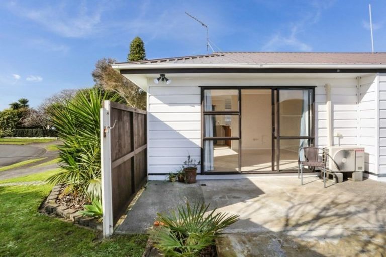 Photo of property in 22a Churchill Terrace, Waiuku, 2123