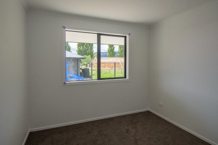 Photo of property in 34a-b Stratford Drive, Mount Pisa, Cromwell, 9383