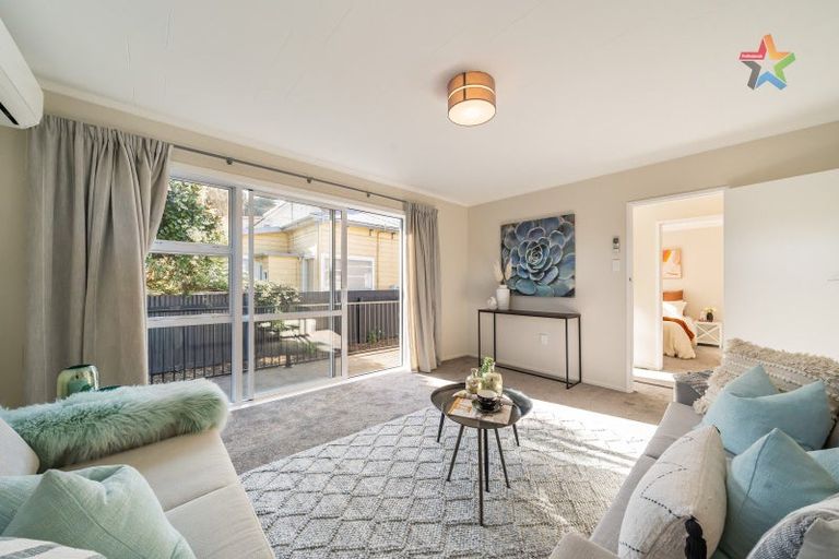 Photo of property in 2/12 Bridge Street, Melling, Lower Hutt, 5010