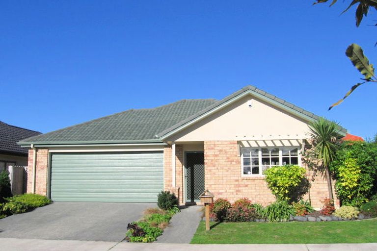 Photo of property in 5 Applebox Lane, Henderson, Auckland, 0612