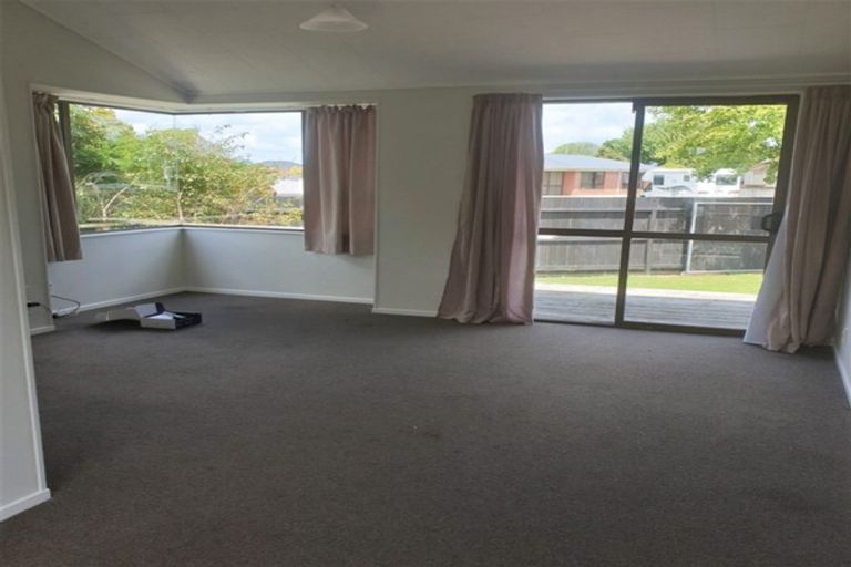 Photo of property in 14b Sandspit Road, Waiuku, 2123