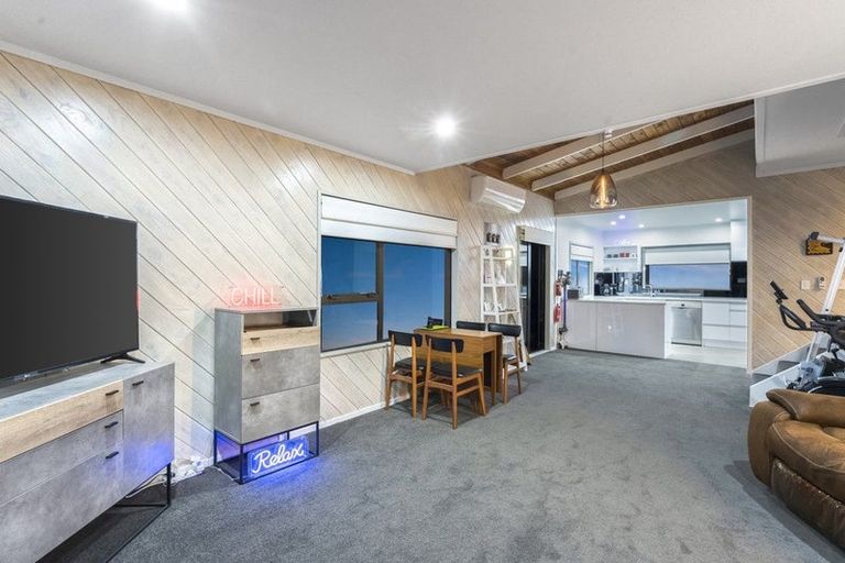 Photo of property in 1/29 Barberton Terrace, Red Hill, Papakura, 2110