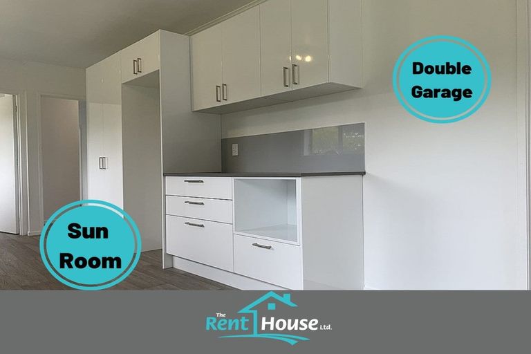 Photo of property in 15 Liston Crescent, Cockle Bay, Auckland, 2014