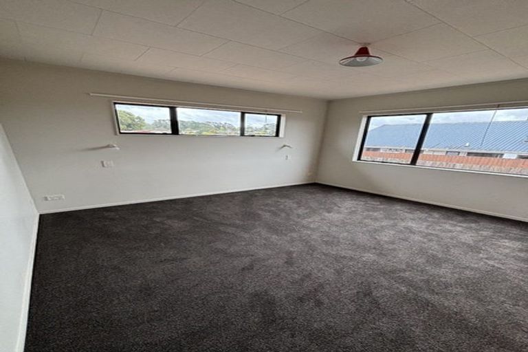 Photo of property in 12 Posa Avenue, Henderson, Auckland, 0612