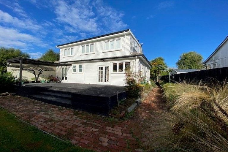 Photo of property in 14 Denvir Street, Strowan, Christchurch, 8052