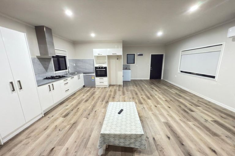 Photo of property in 4 Syntax Place, Conifer Grove, Takanini, 2112