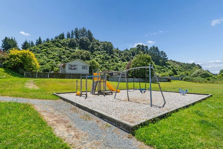 Photo of property in 2/84 Gillespies Road, Birchville, Upper Hutt, 5018