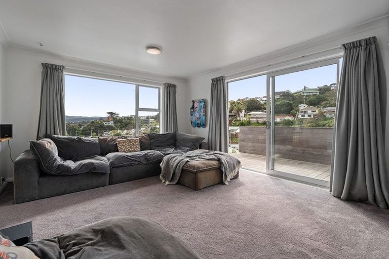 Photo of property in 11 Cavendish Square, Strathmore Park, Wellington, 6022