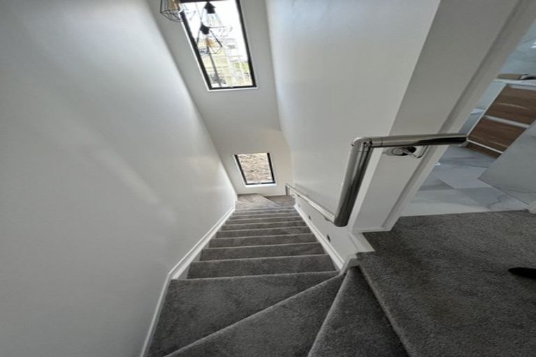 Photo of property in 41b Crestview Rise, Papakura, 2110