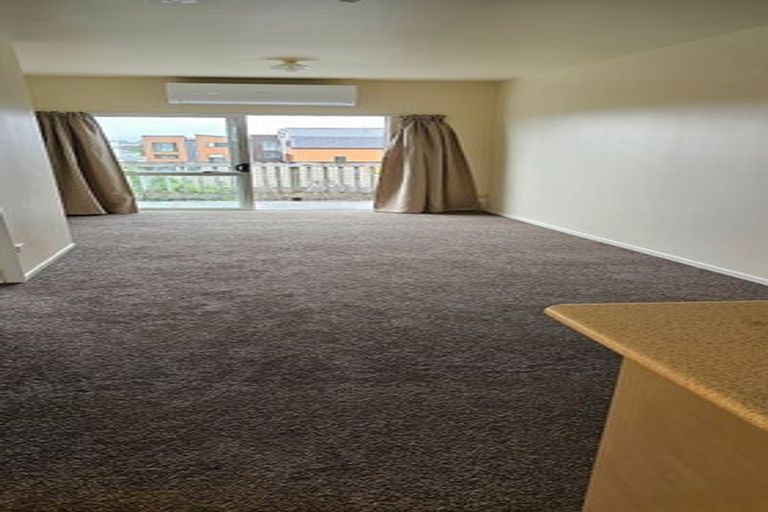 Photo of property in 16/242 Great North Road, Henderson, Auckland, 0612