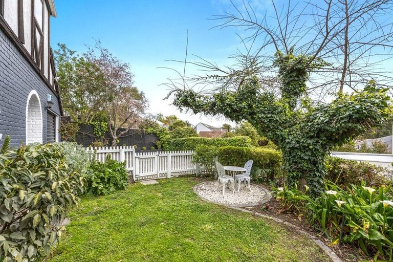 Photo of property in 2/57b Cashmere Road, Cashmere, Christchurch, 8022