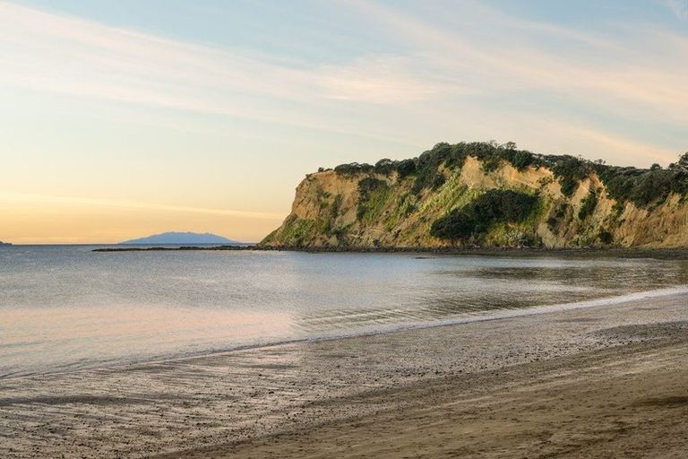 Photo of property in 31 Shakespear Road, Army Bay, Whangaparaoa, 0930