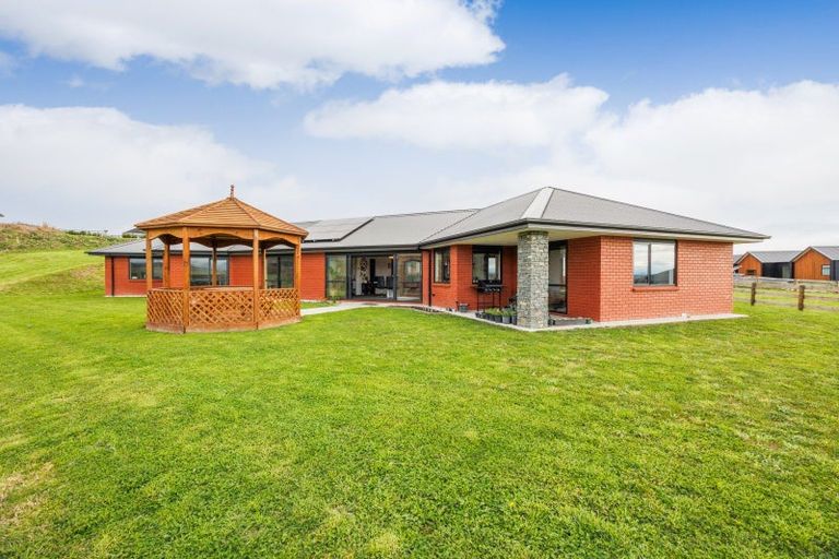 Photo of property in 172 Kingsdale Park Drive, Aokautere, Palmerston North, 4471