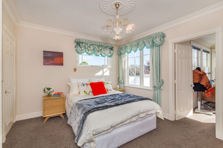 Photo of property in 32 Military Road, Boulcott, Lower Hutt, 5010