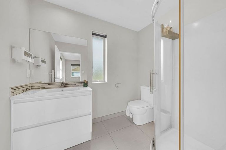 Photo of property in 14 Pipipi Crescent, Takanini, 2112