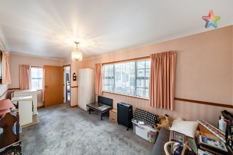 Photo of property in 8 Hawthorn Crescent, Stokes Valley, Lower Hutt, 5019