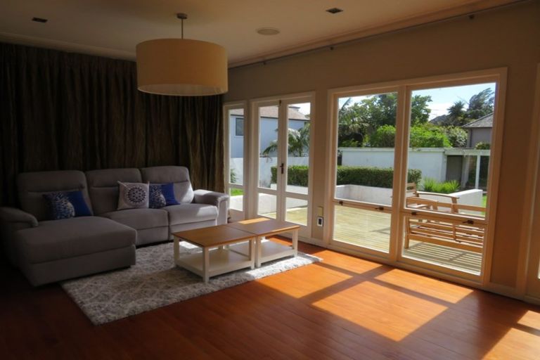 Photo of property in 16a Clifton Road, Hauraki, Auckland, 0622