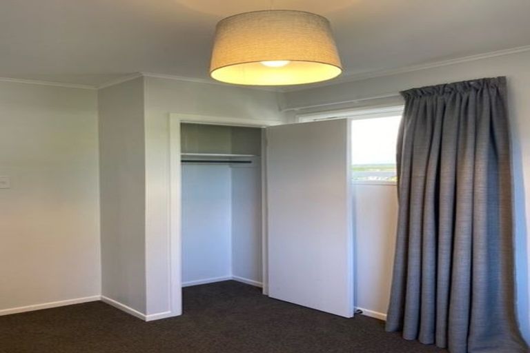 Photo of property in 6 Moehau Grove, Trentham, Upper Hutt, 5018