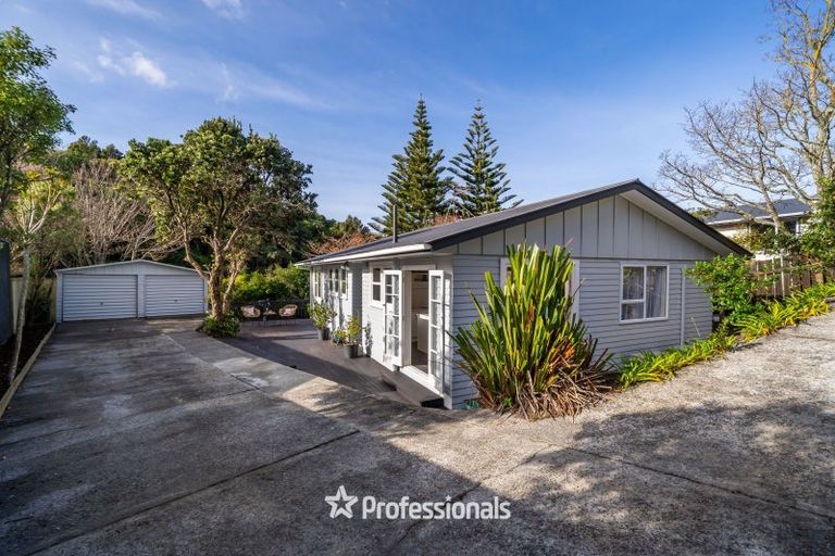 Photo of property in 190 Dowse Drive, Maungaraki, Lower Hutt, 5010