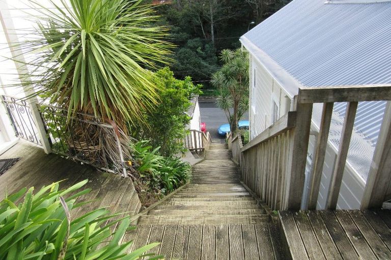 Photo of property in 123a Glenmore Street, Kelburn, Wellington, 6012