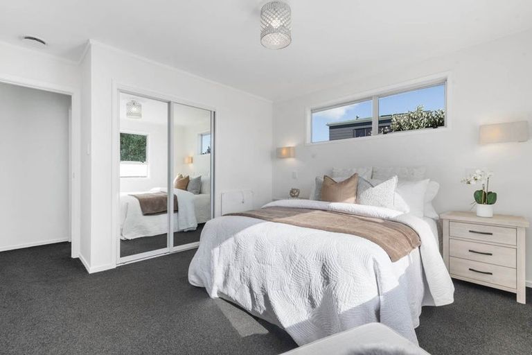 Photo of property in 15 Tyndrum Place, Highland Park, Auckland, 2010