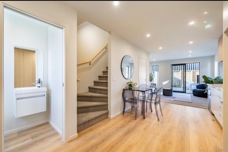 Photo of property in 1/24 Fitzherbert Road, Wainuiomata, Lower Hutt, 5014