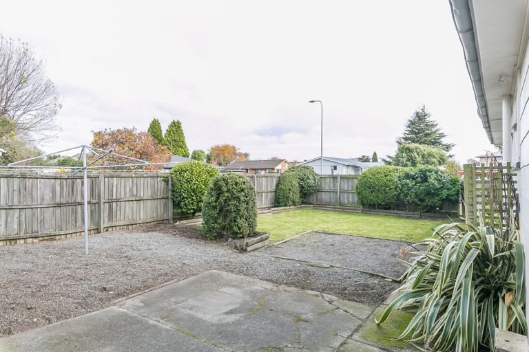 Photo of property in 2a Dickson Crescent, Hornby, Christchurch, 8042