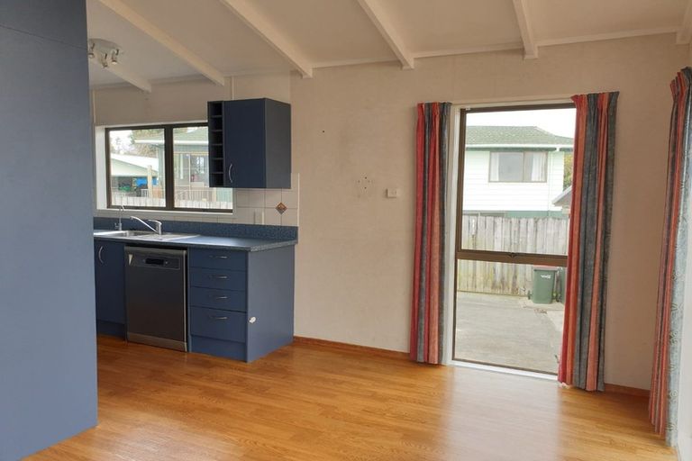Photo of property in 115 Sykes Road, Weymouth, Auckland, 2103