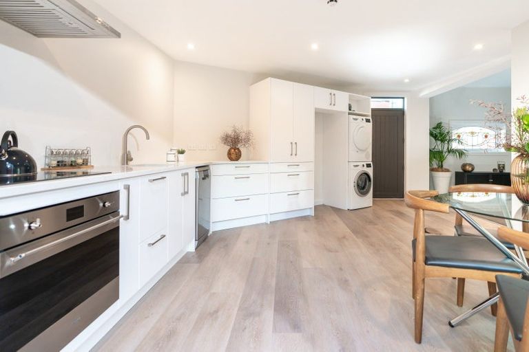 Photo of property in 121d The Parade, Island Bay, Wellington, 6023