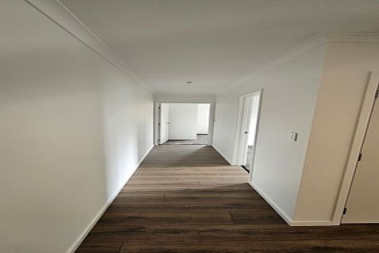 Photo of property in 13 Metoriti Crescent, Karaka, 2124