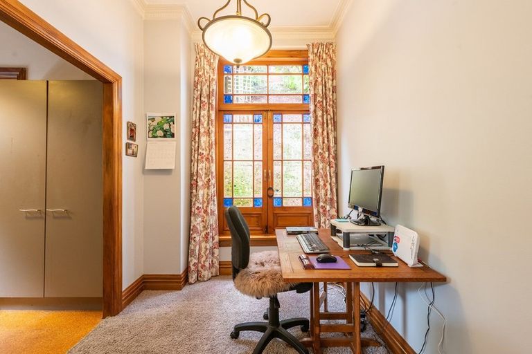Photo of property in 204 Aro Street, Aro Valley, Wellington, 6021