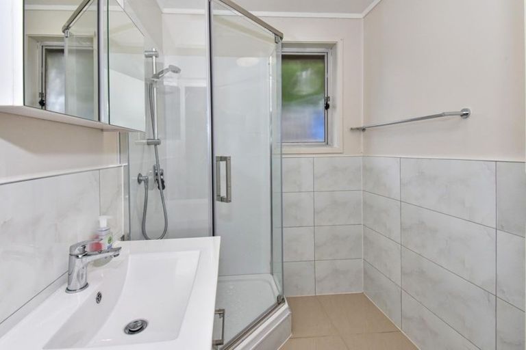 Photo of property in 2/1 Plunket Avenue, Papatoetoe, Auckland, 2104