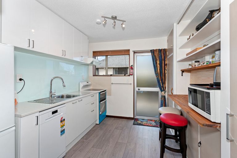 Photo of property in 2/30 Garvins Road, Hornby, Christchurch, 8042