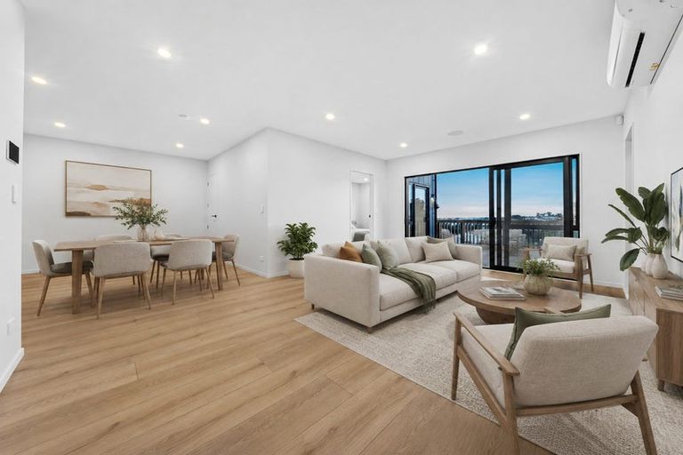 Photo of property in 4 Moko Road, Orewa, 0931