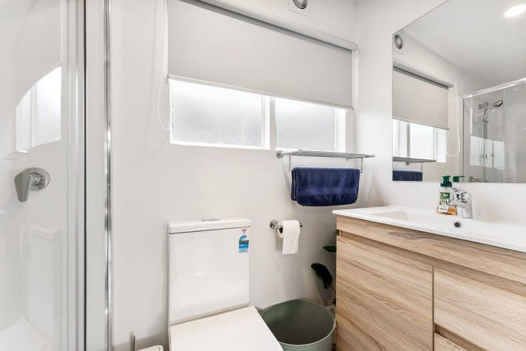 Photo of property in 4 Beverley Road, Stanmore Bay, Whangaparaoa, 0932